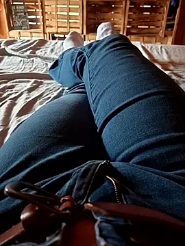 Snapshot of Horny_mummy chatting on 20, 5, 2026 Horny mummy online show from 20, 5, 2026