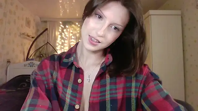 Snapshot of RuxaShade chatting on 18, 12, 2025 RuxaShade online show from 18, 12, 2025