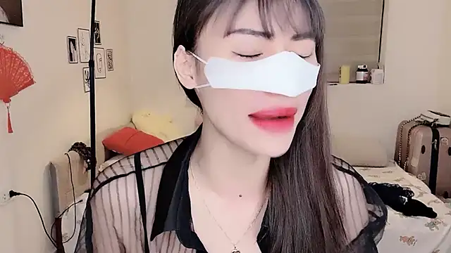 MaiLiiil online show from 14, 10, 2025