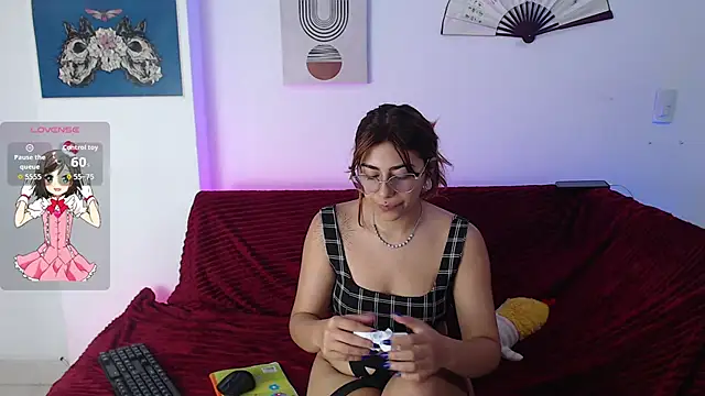 Laramucci online show from 5, 12, 2025