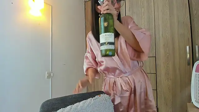 horny adiction online show from 5, 3, 2026