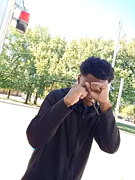 Snapshot of Dropdingo chatting on 22, 10, 2025 Dropdingo online show from 22, 10, 2025