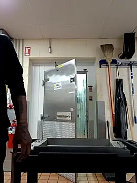 Snapshot of Dropdingo chatting on 8, 11, 2025 Dropdingo online show from 8, 11, 2025