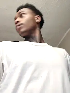 Snapshot of Dropdingo chatting on 19, 11, 2025 Dropdingo online show from 19, 11, 2025