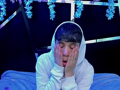 Snapshot of Bruno_Cruzz chatting on 16, 9, 2025 Bruno Cruzz online show from 16, 9, 2025