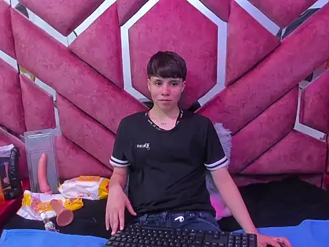 Snapshot of Bruno_Cruzz chatting on 22, 11, 2025 Bruno Cruzz online show from 22, 11, 2025