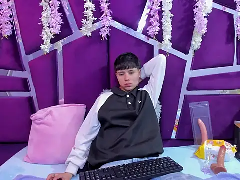 Snapshot of Bruno_Cruzz chatting on 26, 11, 2025 Bruno Cruzz online show from 26, 11, 2025