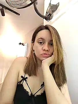 Snapshot of Sky_Junne chatting on 21, 10, 2025 Sky Junne online show from 21, 10, 2025