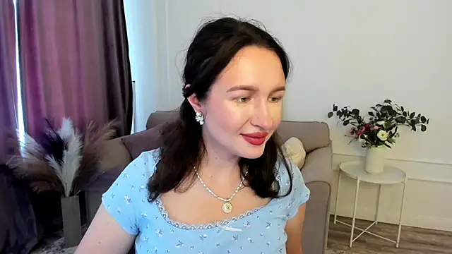 Snapshot of GlassOfLove chatting on 11, 9, 2025 GlassOfLove online show from 11, 9, 2025