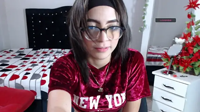 Coraline Playful online show from 20, 9, 2025