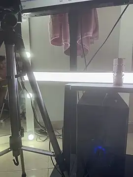 Sara trans hot online show from 14, 2, 2026