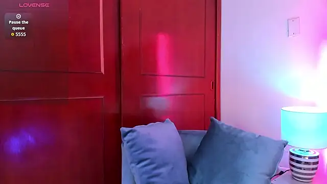  valeria saenz  online show from 7, 11, 2025