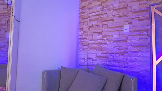  valeria saenz  online show from 7, 2, 2026