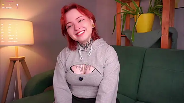 Snapshot of MarnaHarbor chatting on 4, 10, 2025 MarnaHarbor online show from 4, 10, 2025