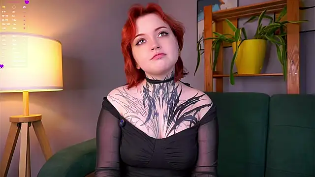 Snapshot of MarnaHarbor chatting on 8, 10, 2025 MarnaHarbor online show from 8, 10, 2025