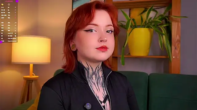 Snapshot of MarnaHarbor chatting on 12, 10, 2025 MarnaHarbor online show from 12, 10, 2025