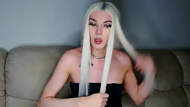 Snapshot of YourTrixie chatting on 21, 11, 2025 YourTrixie online show from 21, 11, 2025