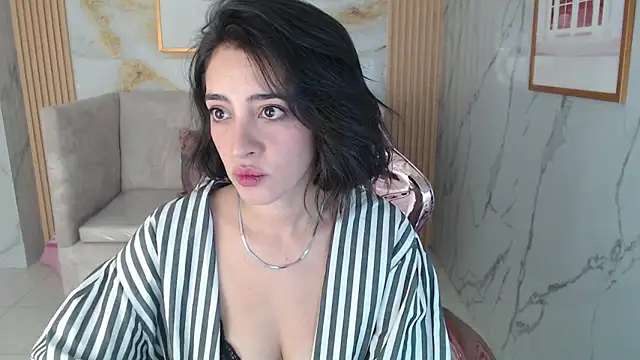 Snapshot of sara_lopez_s chatting on 10, 9, 2025 sara lopez s online show from 10, 9, 2025