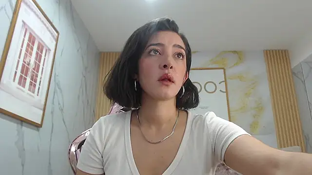 Snapshot of sara_lopez_s chatting on 27, 9, 2025 sara lopez s online show from 27, 9, 2025