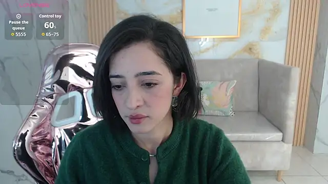 Snapshot of sara_lopez_s chatting on 13, 11, 2025 sara lopez s online show from 13, 11, 2025