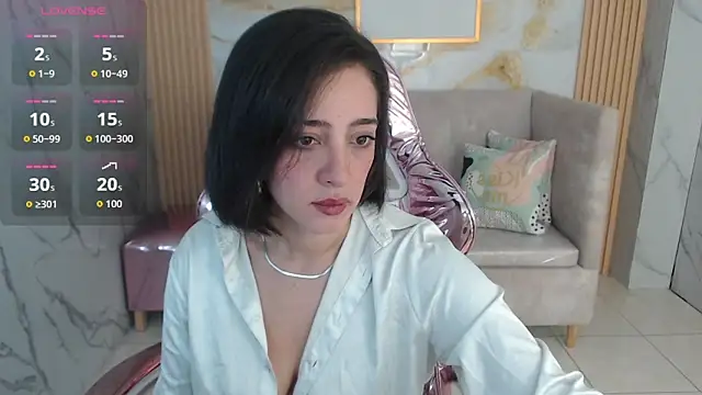 Snapshot of sara_lopez_s chatting on 19, 11, 2025 sara lopez s online show from 19, 11, 2025