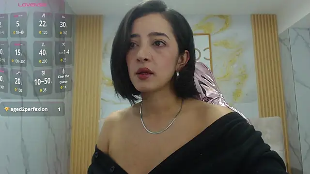 Snapshot of sara_lopez_s chatting on 24, 11, 2025 sara lopez s online show from 24, 11, 2025