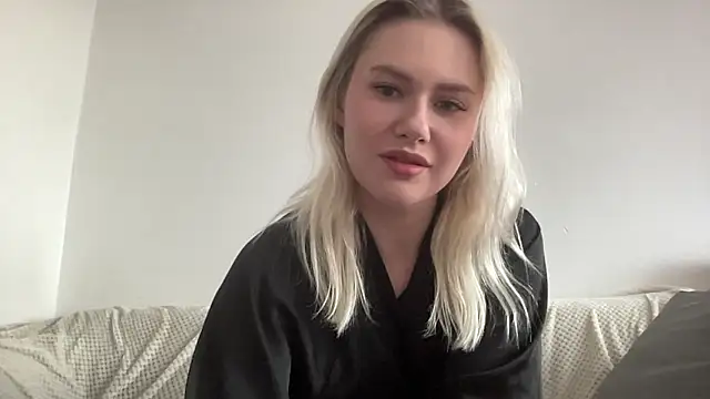 ElaraLuxxxe online show from 28, 10, 2025