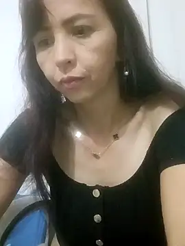 Snapshot of zaira_spice chatting on 4, 5, 2026 zaira spice online show from 4, 5, 2026