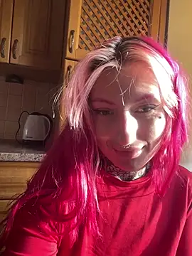 Nina Blum  online show from 18, 11, 2025