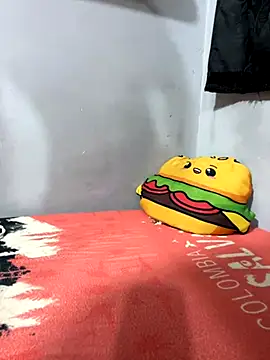 Snapshot of AlamJams chatting on 8, 10, 2025 AlamJams online show from 8, 10, 2025