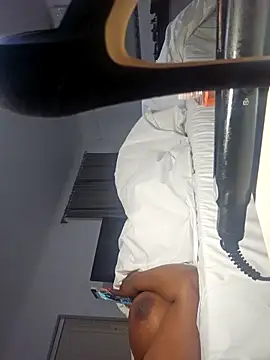 Snapshot of trickyOne chatting on 31, 10, 2025 trickyOne online show from 31, 10, 2025