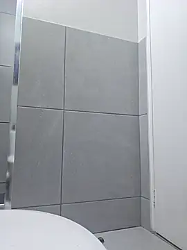 Snapshot of trickyOne chatting on 24, 11, 2025 trickyOne online show from 24, 11, 2025