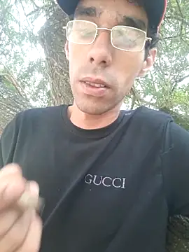 Dedede32 online show from 3, 11, 2025