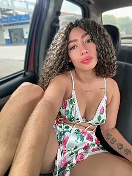 Snapshot of roxyrougee chatting on 23, 6, 2026 roxyrougee online show from 23, 6, 2026