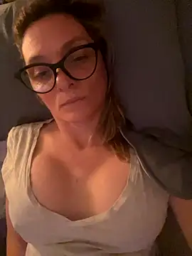 Snapshot of na1801 chatting on 6, 11, 2025 na1801 online show from 6, 11, 2025