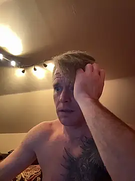 DILFiGuess11 online show from 4, 2, 2026