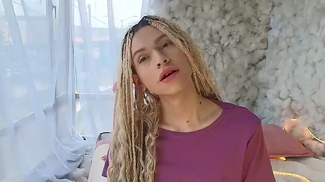 Snapshot of Aaron_Fordd chatting on 7, 3, 2026 Aaron Fordd online show from 7, 3, 2026