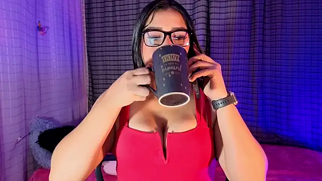 Snapshot of Kayleemorales chatting on 2, 12, 2025 Kayleemorales online show from 2, 12, 2025