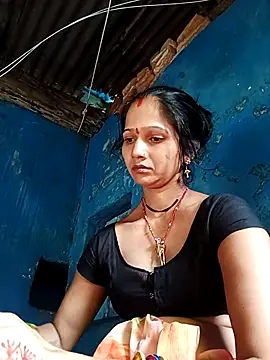 Snapshot of Jooli_xx chatting on 9, 9, 2025 Jooli xx online show from 9, 9, 2025