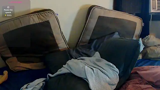 Snapshot of YoBlezz chatting on 29, 6, 2026 YoBlezz online show from 29, 6, 2026