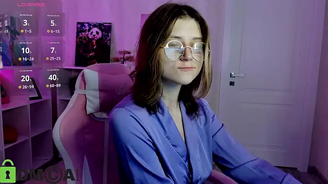 Agnes Passero online show from 5, 10, 2025