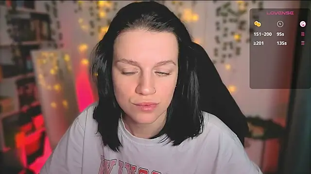 Snapshot of raspberry__girl_ chatting on 10, 10, 2025 raspberry  girl  online show from 10, 10, 2025