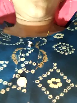 Snapshot of telugu_roja_099 chatting on 4, 12, 2025 telugu roja 099 online show from 4, 12, 2025