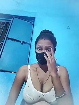 posewith online show from 25, 9, 2025