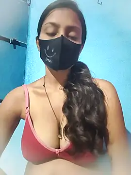 posewith online show from 30, 9, 2025