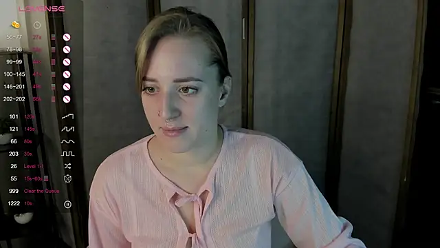 Snapshot of Alice_Cire chatting on 13, 11, 2025 Alice Cire online show from 13, 11, 2025