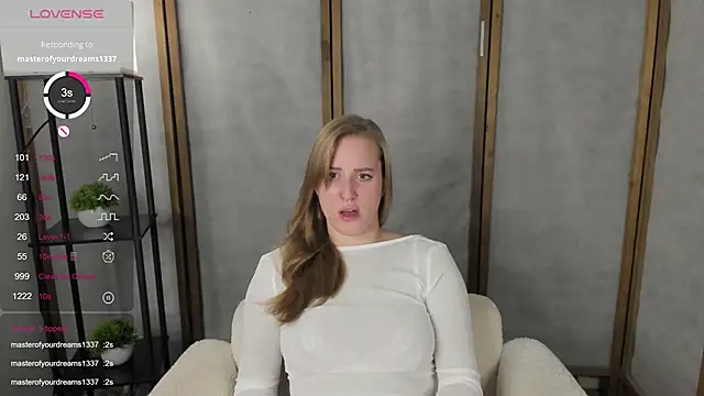 Snapshot of Alice_Cire chatting on 21, 11, 2025 Alice Cire online show from 21, 11, 2025