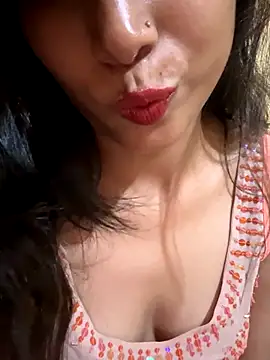Snapshot of Romantic-jeeva chatting on 3, 10, 2025 Romantic-jeeva online show from 3, 10, 2025