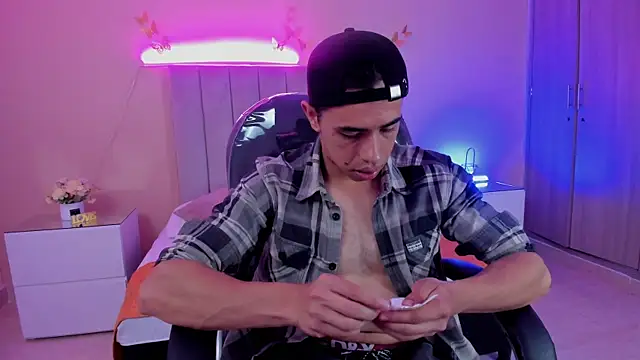 Muscle Scott online show from 13, 11, 2025