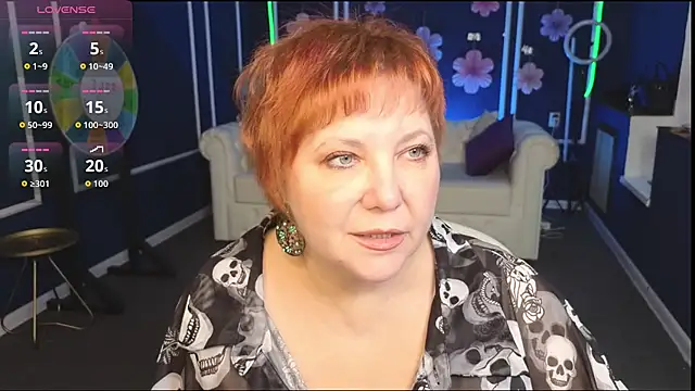 Kira Kenett online show from 9, 10, 2025